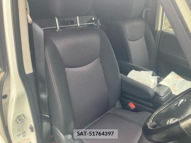 Nissan SERENA 2013-04 8850618-15