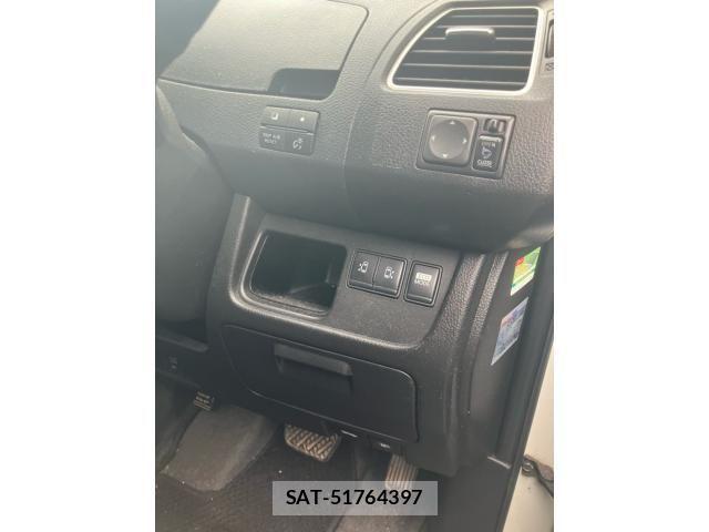 Nissan SERENA 2013-04 8850618-16