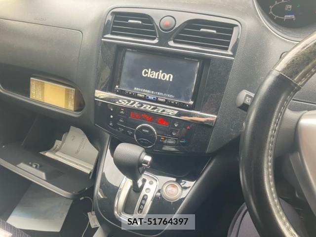 Nissan SERENA 2013-04 8850618-17
