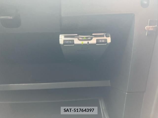 Nissan SERENA 2013-04 8850618-21