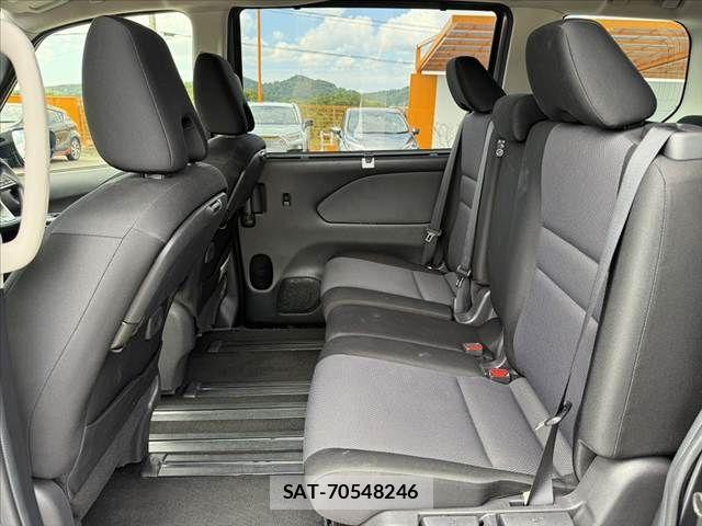 Nissan SERENA 2022-08 8850002-18