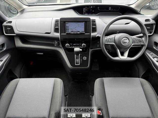Nissan SERENA 2022-08 8850002-1