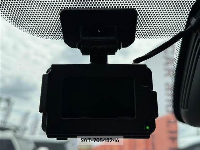 Nissan SERENA 2022-08 8850002-4