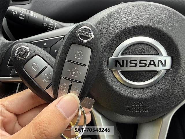 Nissan SERENA 2022-08 8850002-6