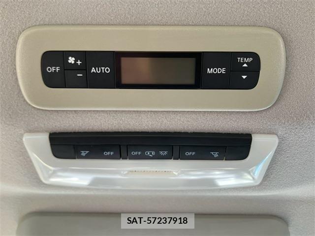 Nissan SERENA 2016-12 8849976-24