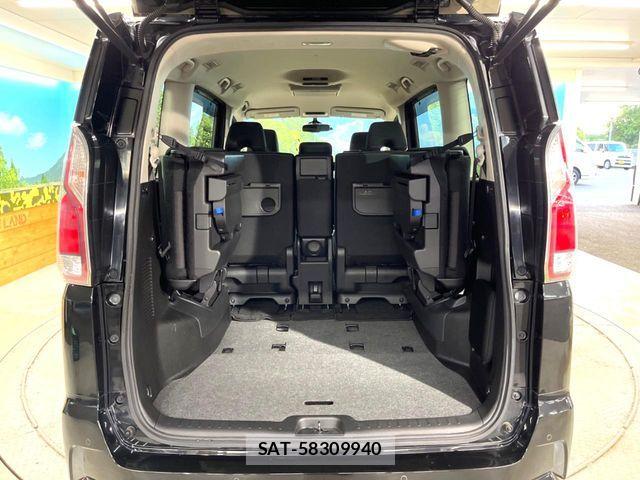 Nissan SERENA 2018-02 8850602-10