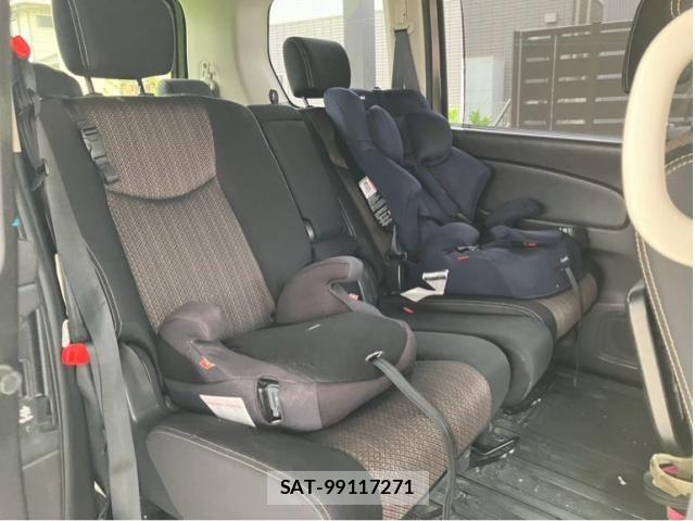 Nissan SERENA 2014-01 8849948-10