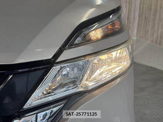 Nissan SERENA 2018-01 8850614-12