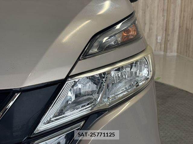 Nissan SERENA 2018-01 8850614-21
