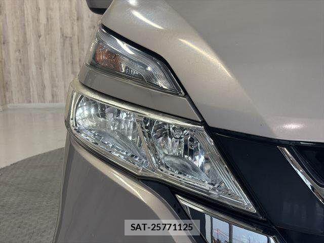 Nissan SERENA 2018-01 8850614-22