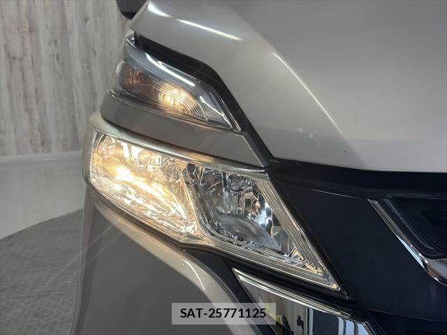 Nissan SERENA 2018-01 8850614-28