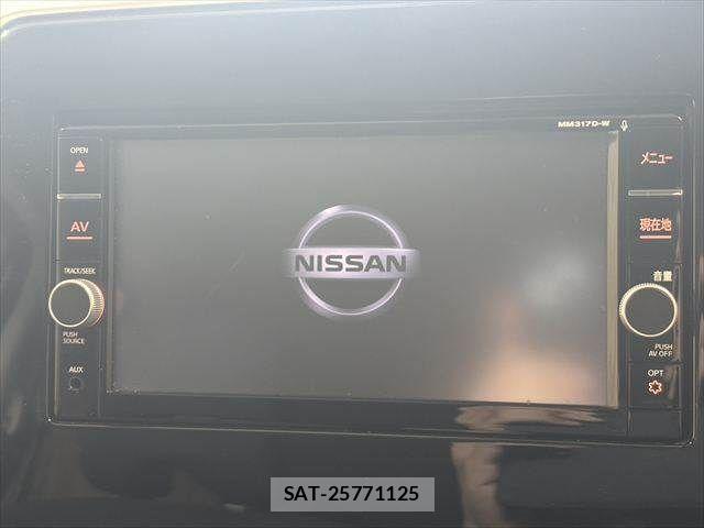 Nissan SERENA 2018-01 8850614-3