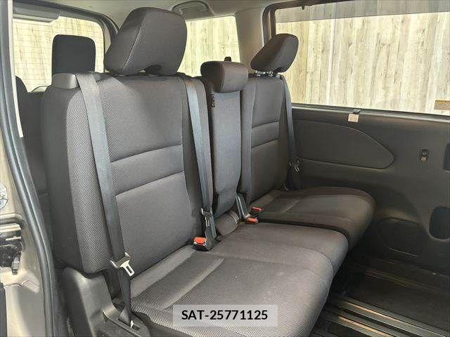 Nissan SERENA 2018-01 8850614-8