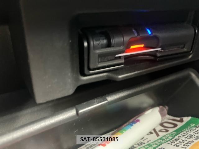 Nissan SERENA 2014-05 8850613-24