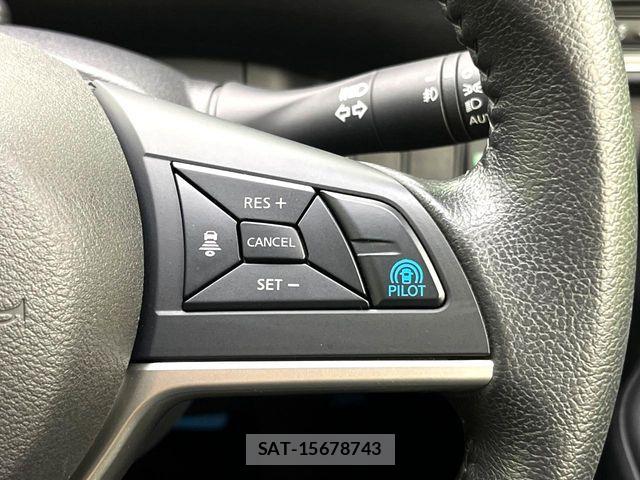 Nissan SERENA 2017-08 8850603-2