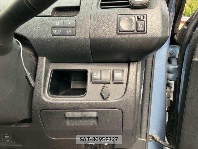 Nissan SERENA 2013-11 8872048-17