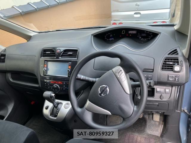 Nissan SERENA 2013-11 8872048-23