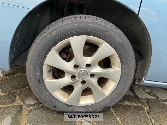 Nissan SERENA 2013-11 8872048-7
