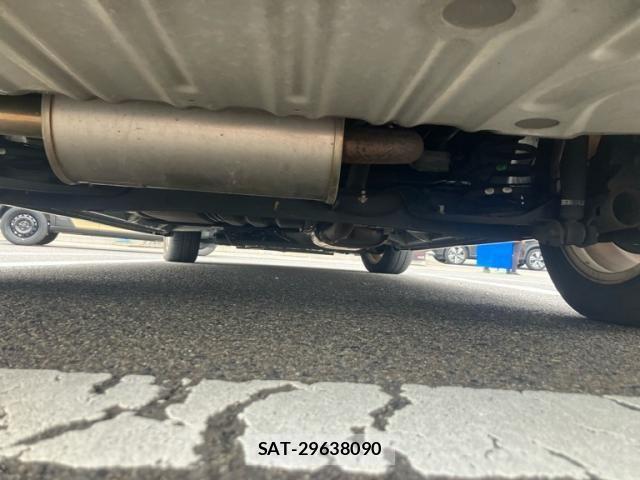 Nissan SERENA 2013-09 8872044-9
