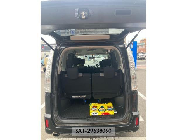 Nissan SERENA 2013-09 8872044-11