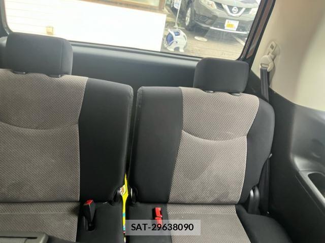 Nissan SERENA 2013-09 8872044-13