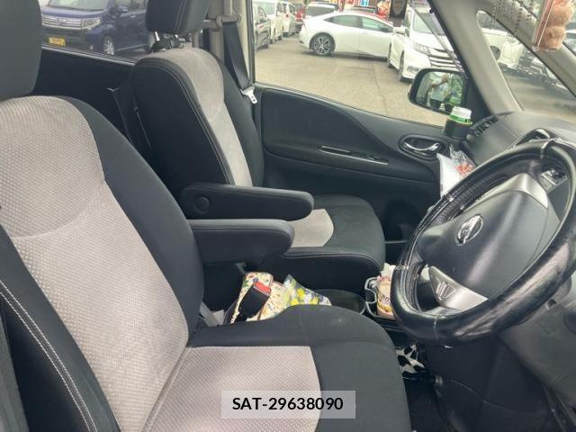 Nissan SERENA 2013-09 8872044-16