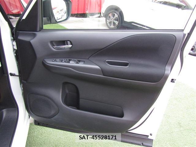 Nissan SERENA 2022-01 8872035-16