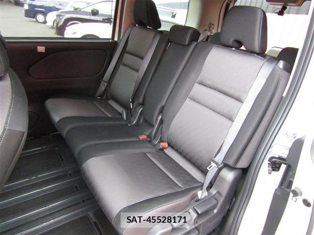 Nissan SERENA 2022-01 8872035-24