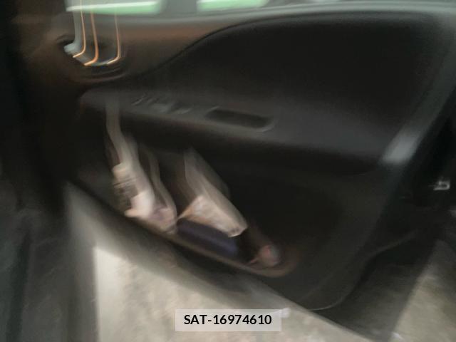 Nissan SERENA 2014-02 8872045-12