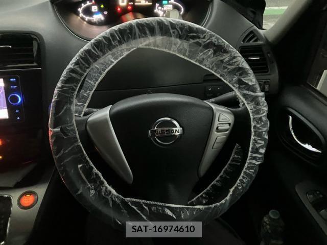 Nissan SERENA 2014-02 8872045-18