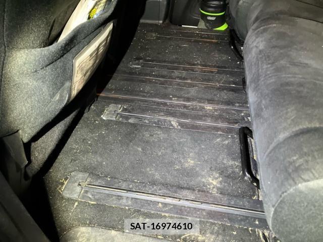 Nissan SERENA 2014-02 8872045-22