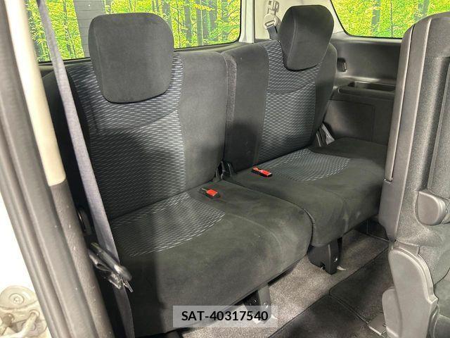 Nissan SERENA 2013-09 8882088-8