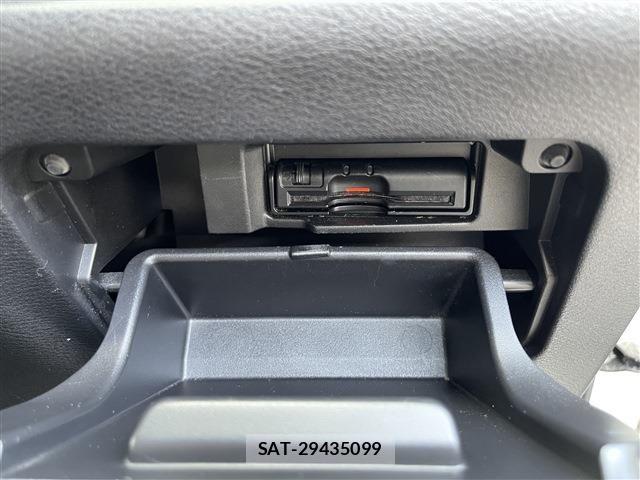 Nissan SERENA 2018-09 8882076-12