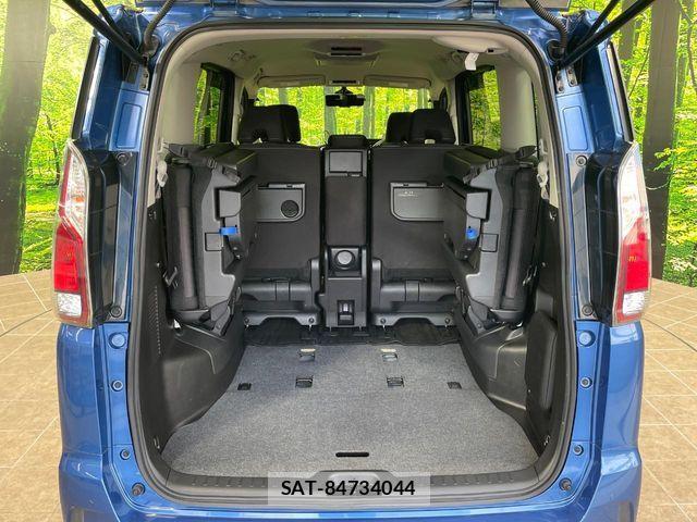 Nissan SERENA 2018-03 8882071-10