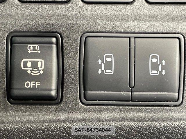 Nissan SERENA 2018-03 8882071-6