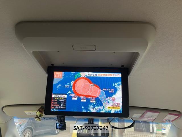 Nissan SERENA 2014-11 8882089-14