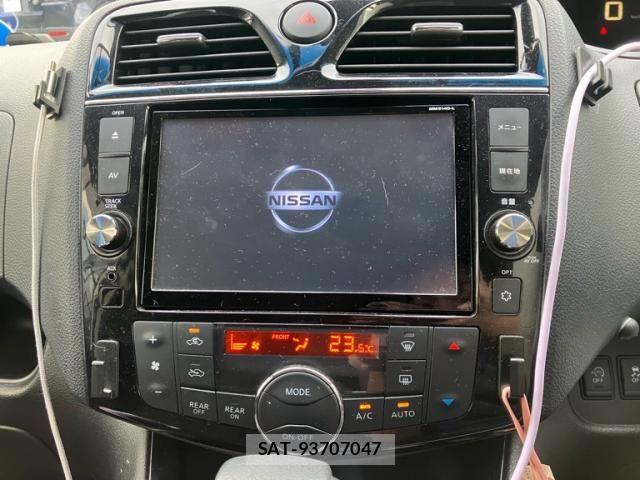 Nissan SERENA 2014-11 8882089-17