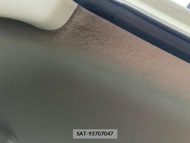 Nissan SERENA 2014-11 8882089-22