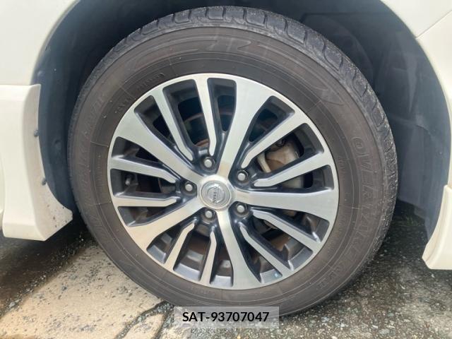 Nissan SERENA 2014-11 8882089-7