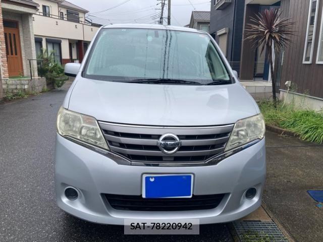 Nissan SERENA 2013-10 8882106-0