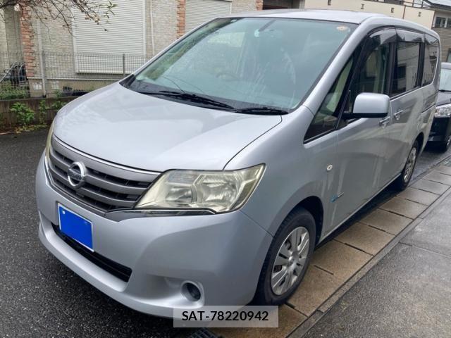 Nissan SERENA 2013-10 8882106-1