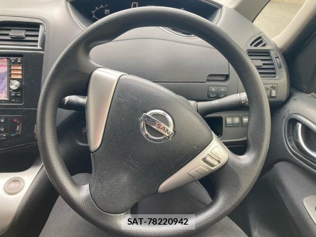 Nissan SERENA 2013-10 8882106-21