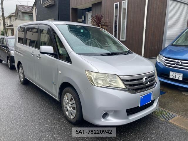 Nissan SERENA 2013-10 8882106-2