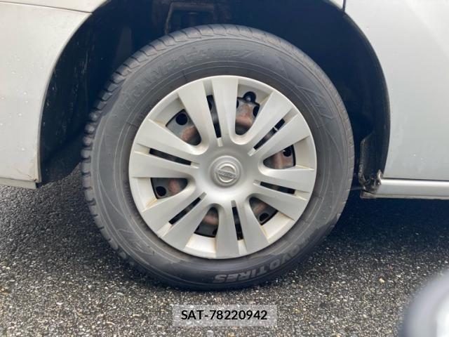 Nissan SERENA 2013-10 8882106-4
