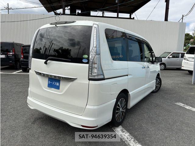Nissan SERENA 2015-01 8882093-2