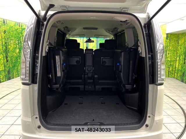 Nissan SERENA 2015-08 8882083-9