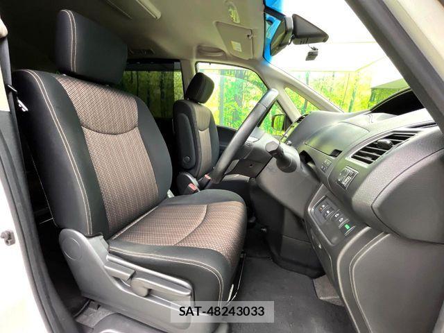 Nissan SERENA 2015-08 8882083-6