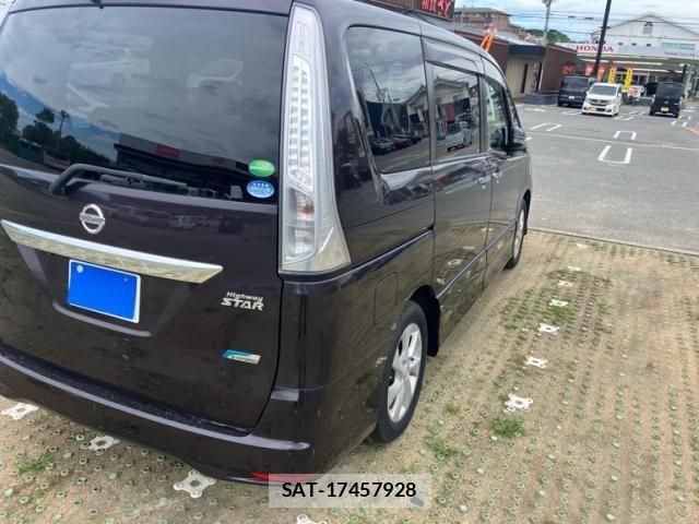 Nissan SERENA 2013-02 8882103-8