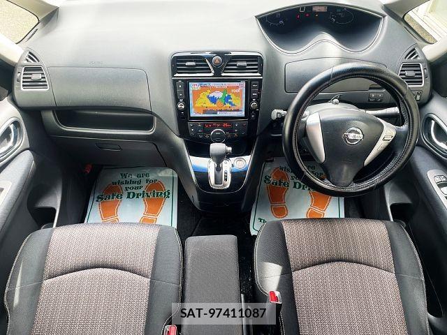 Nissan SERENA 2014-08 8882090-1