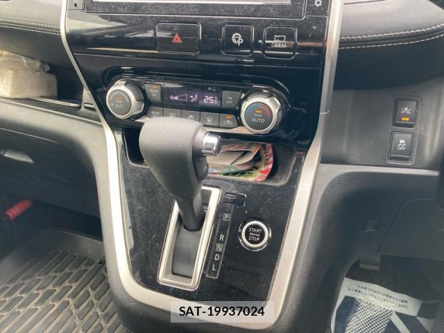 Nissan SERENA 2018-02 8882084-21